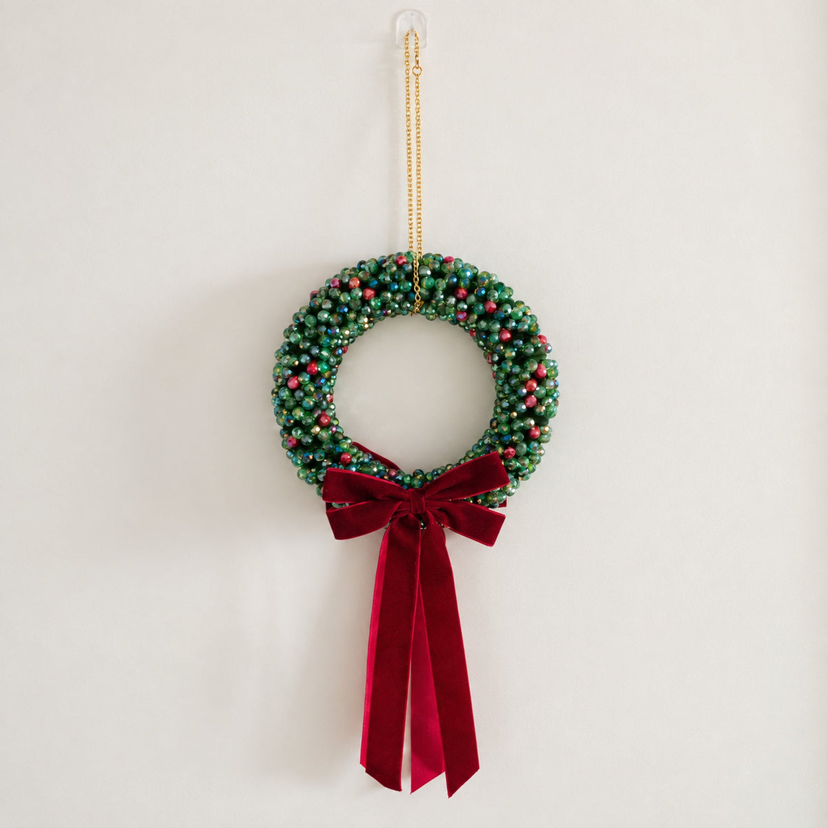 Large Full 20 cm Christmas wreath with 720 beads, gold chain and red velvet bow
