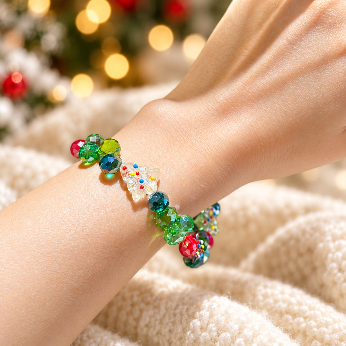 Christmas Tree charm close-up